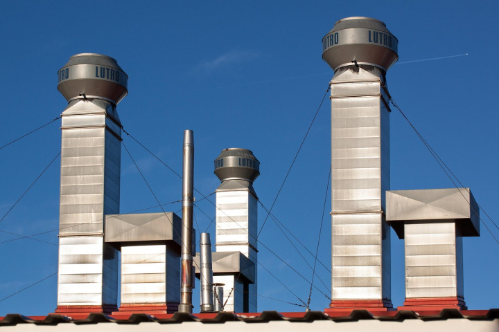 air duct cleaning hvac technician